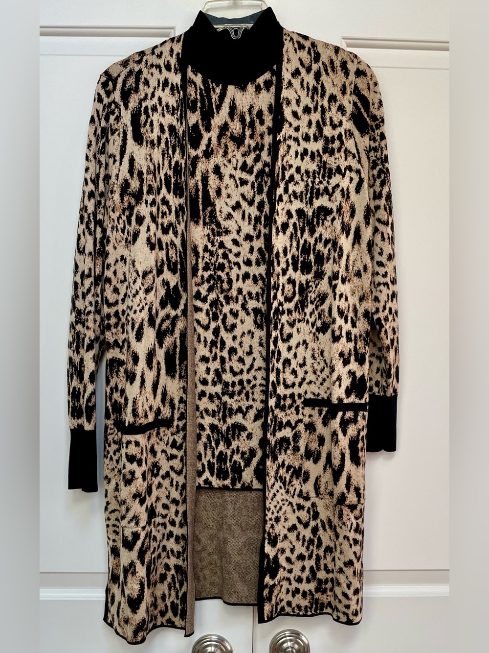 NWT Chico’s Twin Set Leopard Print Cardigan and Sleeveless Tank Size Medium 8-10